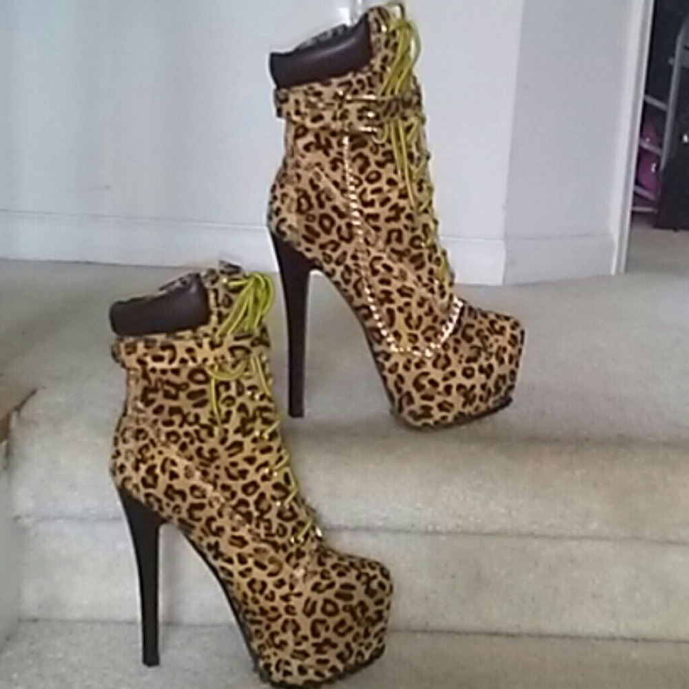 💰💰 Leopard Platform Booties💰💰